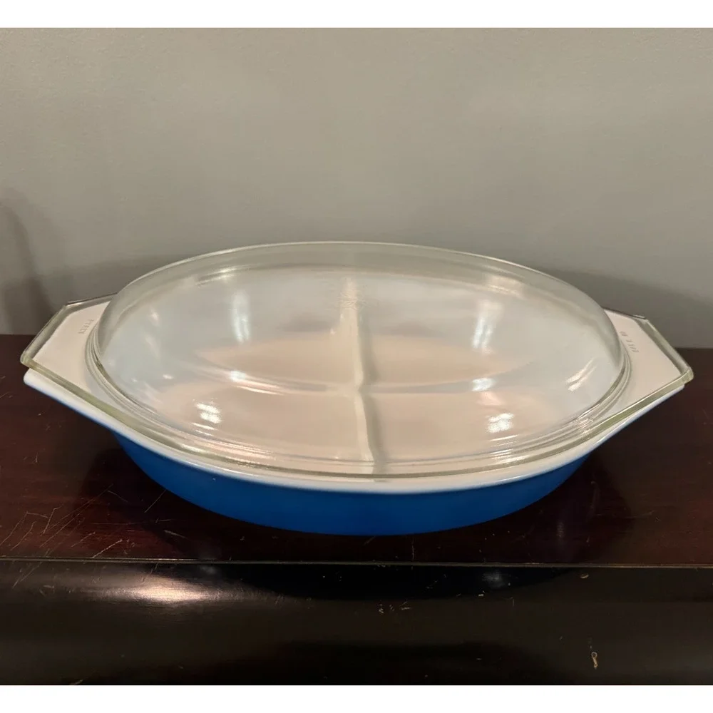 Pyrex Blue Oval Divided Casserole Dish 1.5 Qt With Clear Lid USA Vintage